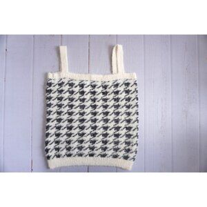 Willow & Wind Fuzzy Houndstooth Tank Sweater, Size M